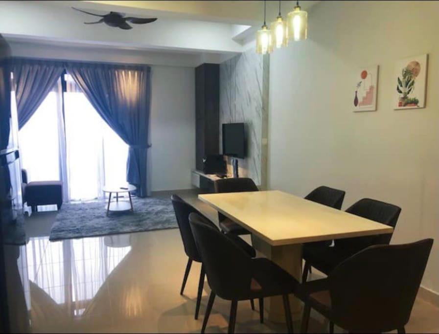 One Team At Iskandar Medini Nusajaya  Exterior photo